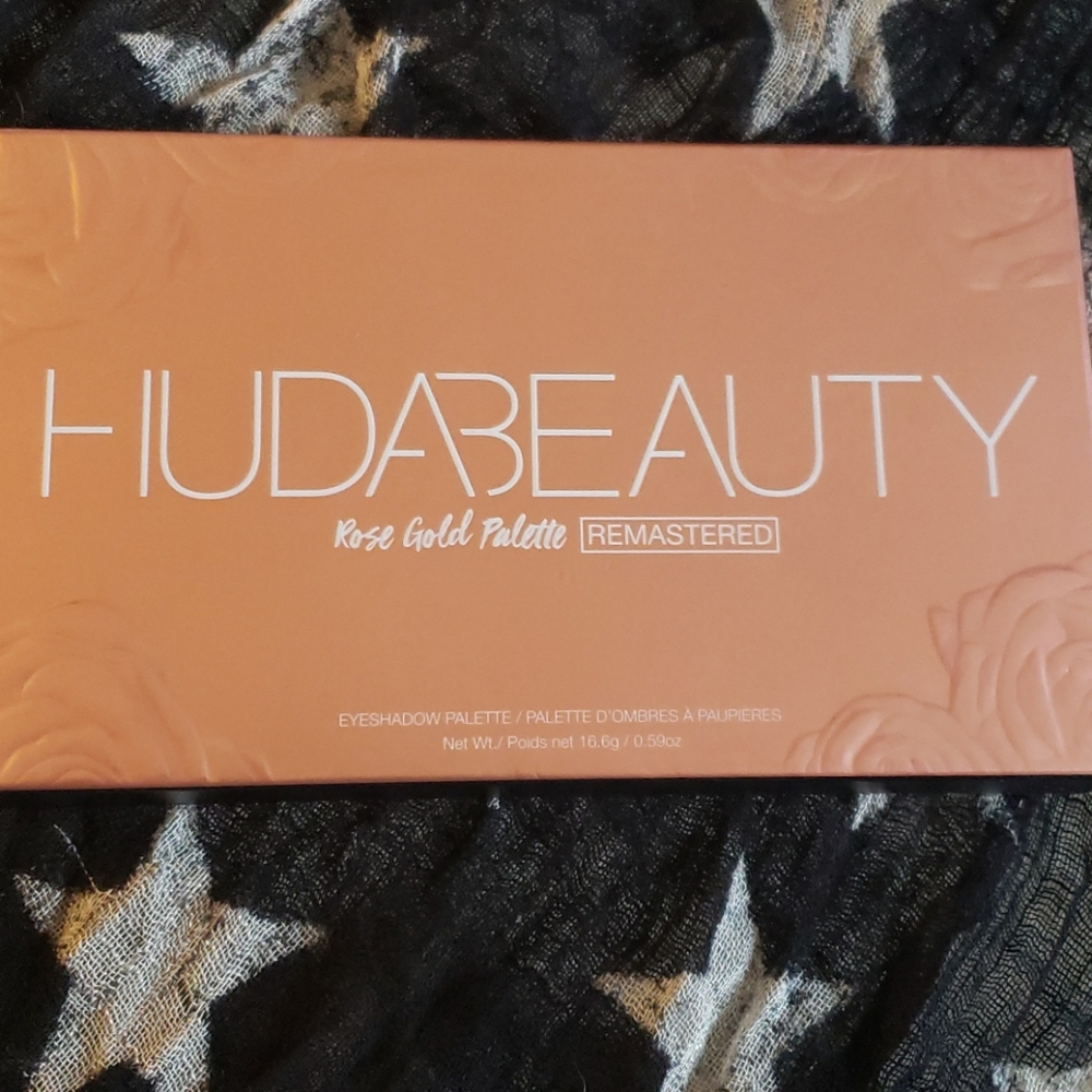 Huda Rose Gold Remastered palette